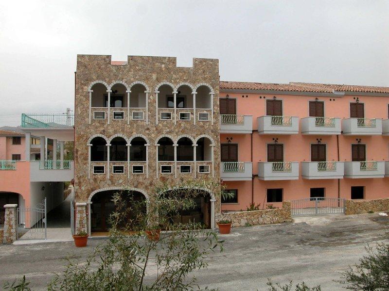 Albergo Residenziale Gli Ontani Cala Liberotto Luaran gambar